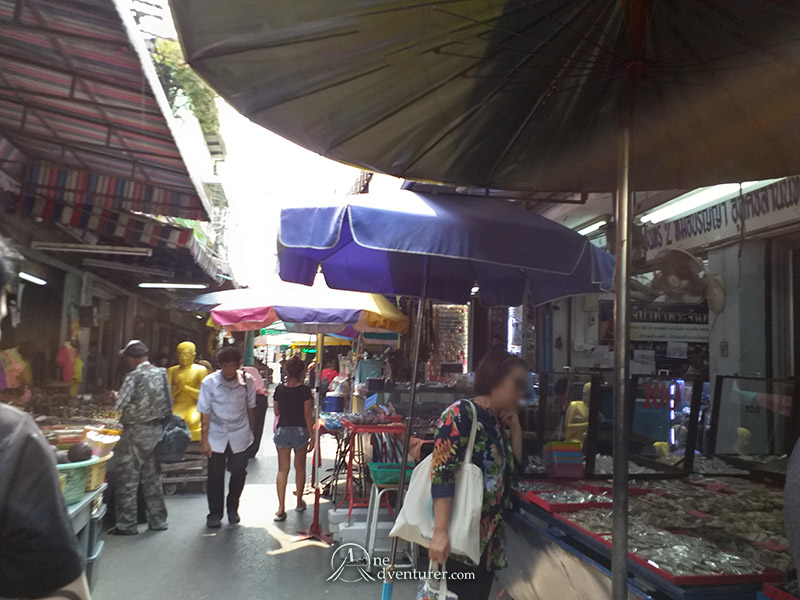 amulet market thailand stores